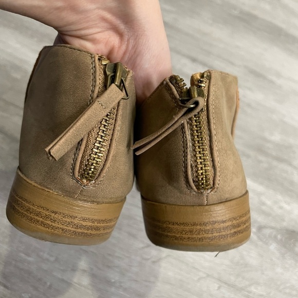 Qupid Brown Bootie 9 - Picture 2 of 9